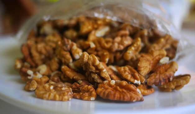 Ang mga pecan sa diyeta ng isang lalaki ay mapapabuti ang sirkulasyon ng dugo at dagdagan ang potency